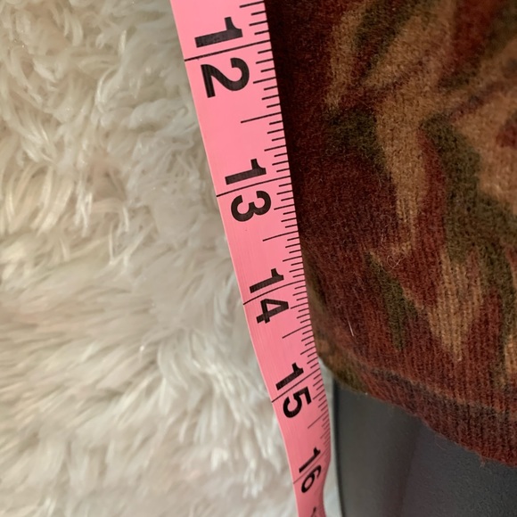 Vintage Wool Feeling Tapestry Print Crew Neck Sweater. - Picture 6 of 8